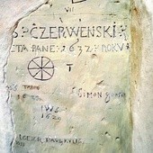  Napisy na murze, prawdopodobnie wykonane przez walczących w wojnie trzydziestoletniej 