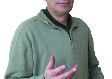 Przemienił się wobec nich