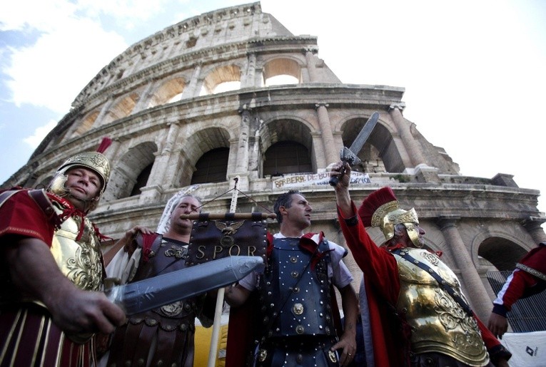 Centurioni walczą o chleb