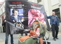 „Nie dla aborcji” pod biurami Palikota