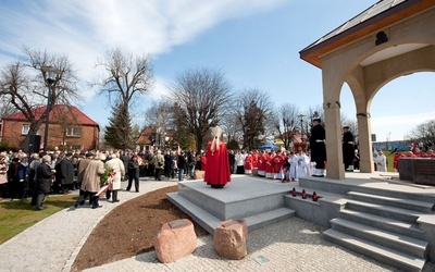 Poświęcenie pomnika "brama piaśnicka"