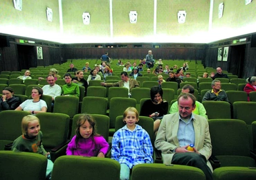 Do kina z tatą