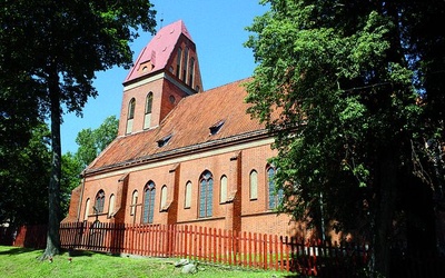  Kościół w Kochanówce, gdzie przez wiele lat ks. Karol był proboszczem