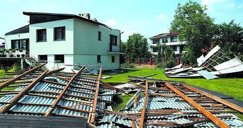 Burza niszczycielka