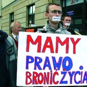 Uczciwy broni życia