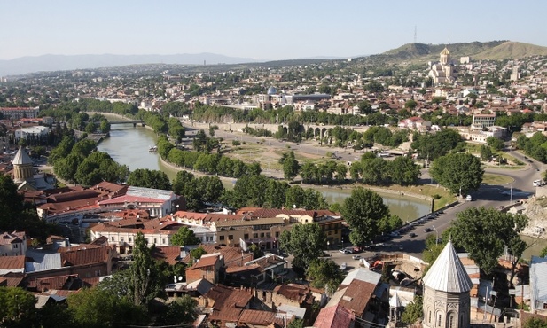 Chrzest 400 dzieci w Tbilisi