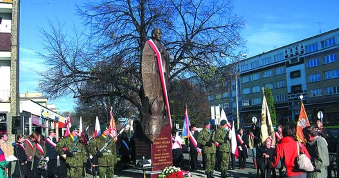 Pomnik arcybiskupa Gawliny