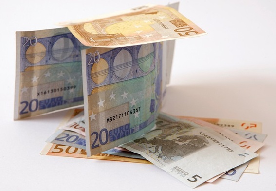 Euro się trzęsie ze strachu