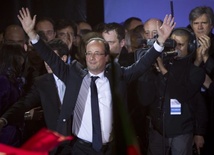 Tusk pogratulował Hollande'owi