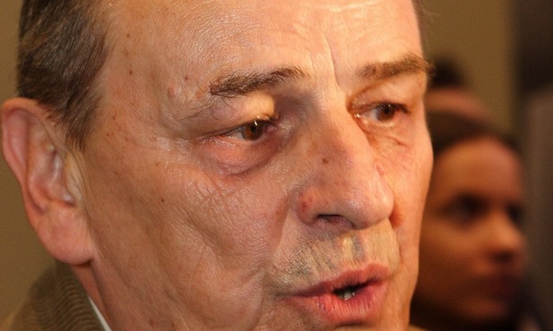 Sen. Romaszewski w śpiączce