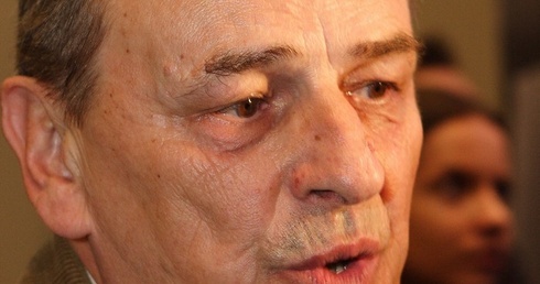 Sen. Romaszewski w śpiączce