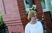 Anna Taraszkiewicz ma nadzieję, że przy ich kapliczce ludzie wrócą do tradycji spotykania się i wspólnej modlitwy