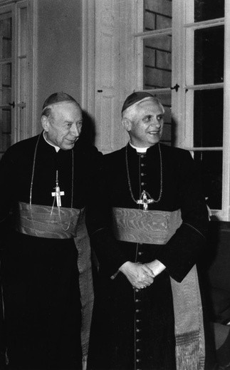 Kard. Ratzinger z kard. Wyszyńskim.