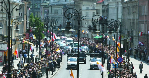 Ciepły, uśmiechnięty, serdeczny - Przejazd z lotniska do archikatedry