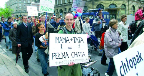Rodzina kontratakuje