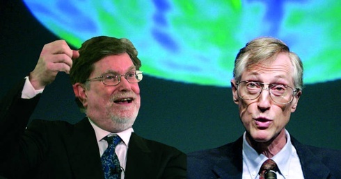 John Mather (powyżej) i George Smoot