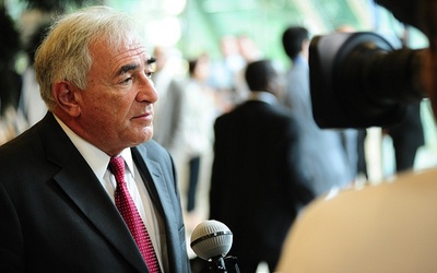 Strauss-Kahn zawarł ugodę z pokojówką