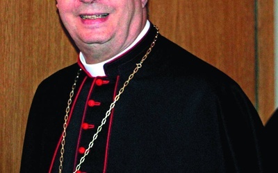 Abp Giovanni Lajolo