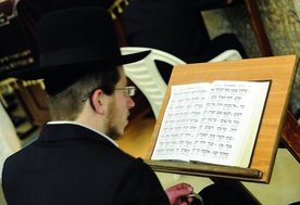  Wśród Żydów nieprzerwanie od setek lat są mężczyźni, dla których codzienne studiowanie Biblii jest najważniejszą praktyką