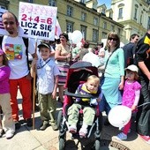  Marsz dla Życia i Rodziny w Warszawie w 2011 r. Na zdjęciu rodzina Izdebskich