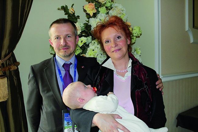  Anna i Janusz Wardakowie przyjechali do Sochaczewa ze swoim ósmym dzieckiem – najmłodszym synem  