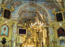  Rokokowe wnętrze kościoła