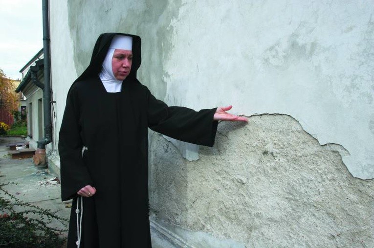 Z czego żyją mniszki