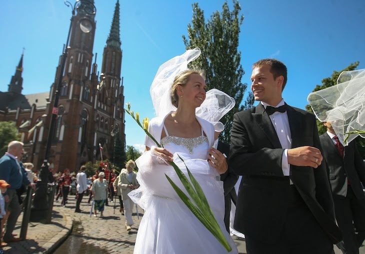 Boże Ciało w kwiatach i z welonem… 