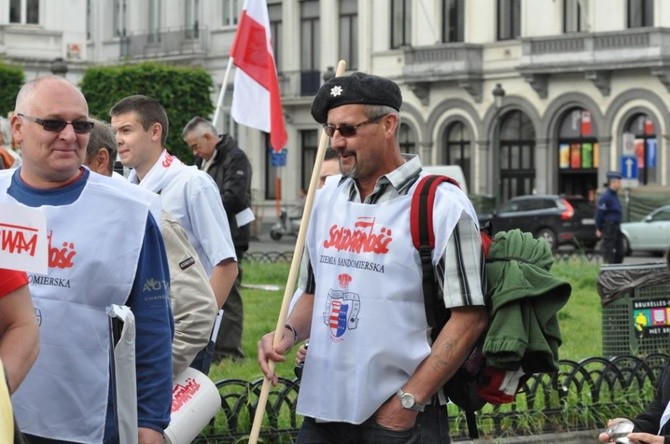 Bronią TV Trwam w Brukseli