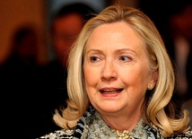 FBI wznawia śledztwo ws. maili Clinton