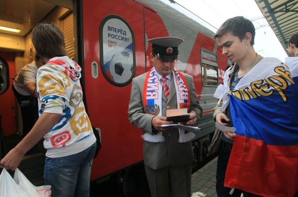 Rosyjscy kibice chcą przemaszerować w Warszawie 