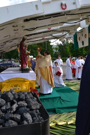 Na kopalni i boisku