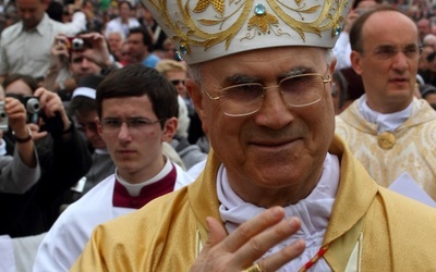 Kard. Tarcisio Bertone