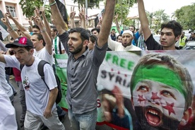 Dzieci w Syrii służą za żywe tarcze