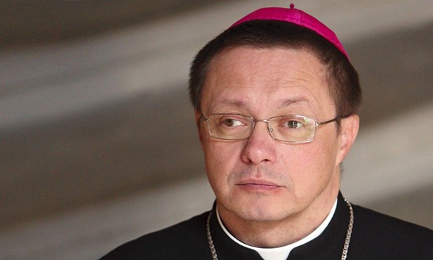 Furtka na dziedziniec pogan