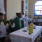 O. Lazare podczas celebrowania Mszy św.