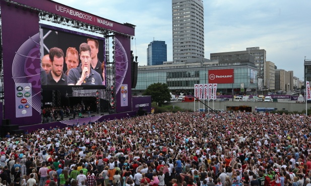 20 tys. osób w strefie kibica