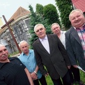 Zdzisław Owsianik, Janusz Babiak, Henryk Puchalski,  Zdzisław Kopeć i Stanisław Szewczyk – to tylko niektórzy z parafian oddanych całym sercem Kościołowi 