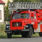 RPO: Ambulansy i straż trąbią za głośno