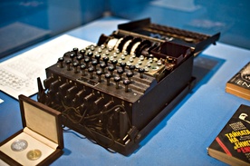  Na zdjęciu maszyna szyfrująca Enigma ze zbiorów MT