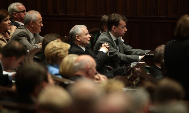 PiS złożyło dwa projekty zakazujące in vitro