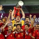 Bramkarz Iker Casillas i zwycięska drużyna Hiszpanii