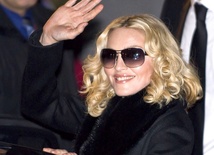 Petersburg zabrania Madonnie ściągać rajstopy