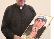 Ks. Pascual Cervera – pochodzi z Hiszpanii, wyświęcony w Nowym Jorku, aktualnie kapłan diecezji Toledo, koordynator ruchu Corpus Christi skupiającego księży diecezjalnych  żyjących charyzmatem Matki Teresy.  Więcej informacji o ruchu:  www. corpuschristimovement.org