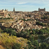 Panorama miasta sfotografowana z miejsca, z którego El Greco namalował swój słynny „Widok Toledo” 