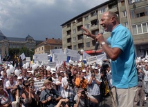 Zawieszony prezydent Basescu mówi o "zamachu stanu"