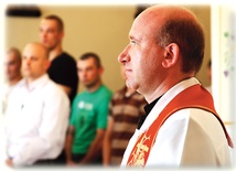 – Osadzeni potraktowali przyjęcie sakramentu dojrzale i odpowiedzialnie, bardzo mnie to cieszy – mówi ks. Marcin