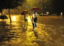 20 ofiar powodzi w Chinach