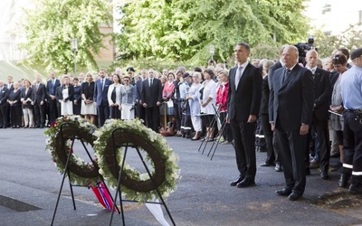 Norwegia upamiętnia ofiary Breivika