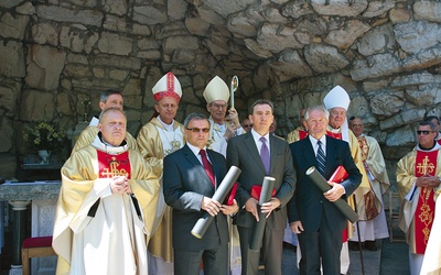 Uhonorowani papieskim orderem (od lewej): Józef Sebesta, Andrzej Balcerek, Helmut Paździor